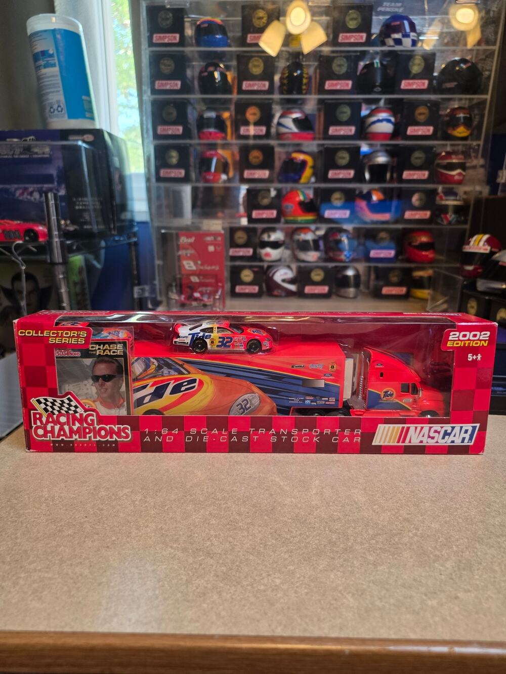 Ricky Craven #32 Tide Racing Champions 2002 Transporter & 2 Cars 1:64 Nascar